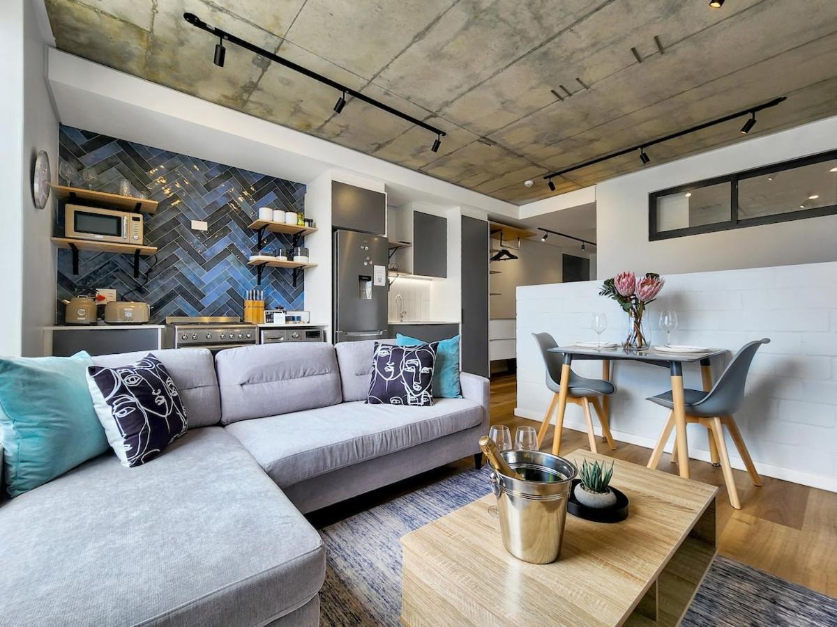 Stylish, Brand New, Secure With Pool * Kapstadt