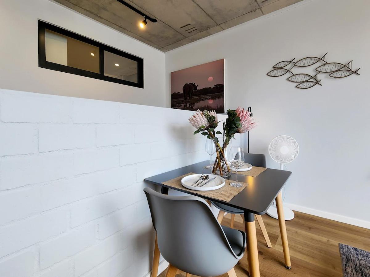 Stylish, Brand New, Secure With Pool Apartment *