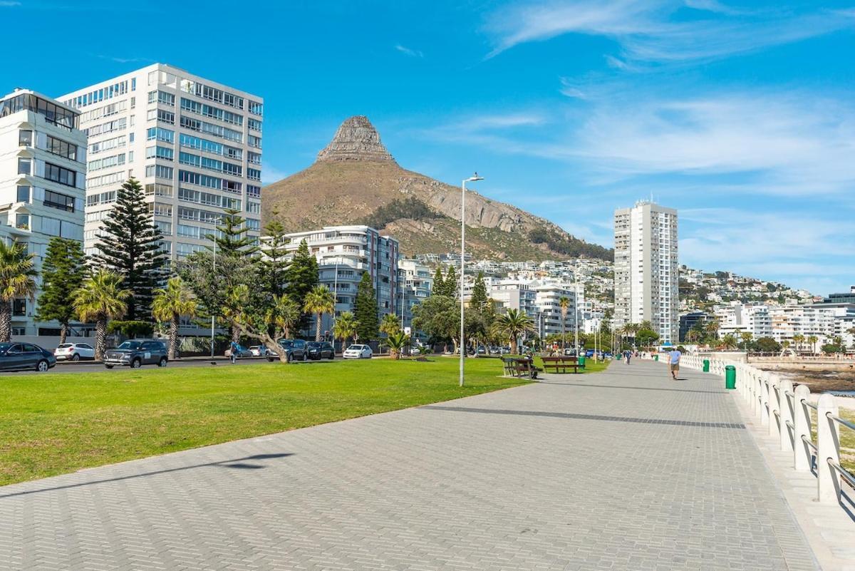 Apartment Stylish, Brand New, Secure With Pool *