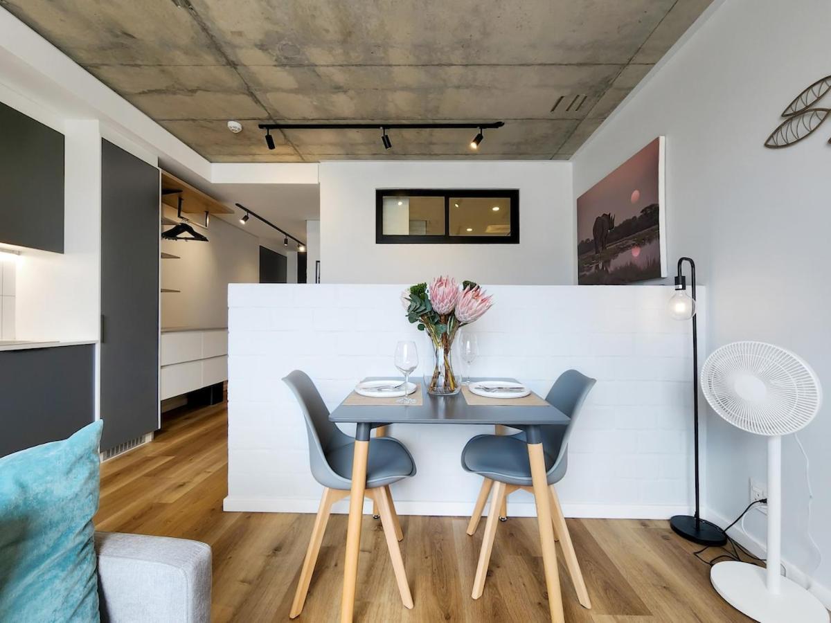Stylish, Brand New, Secure With Pool Apartment